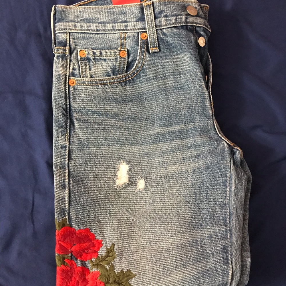 Jeans - Picture 7 of 8